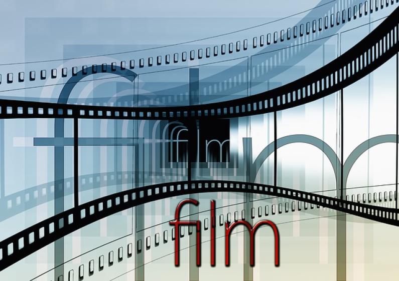 Imparare a tradurre con i film Tradurre con i film: soluzioni facili per imparare una lingua straniera